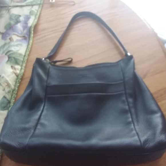 kate spade Handbags - Kate Spade Leather Shoulder Bag